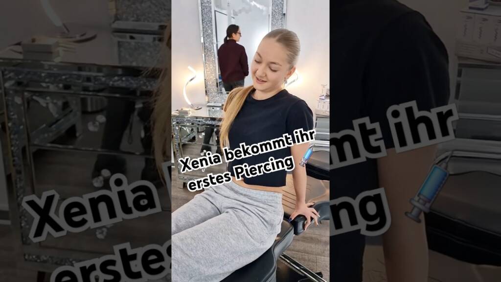 𝗫𝗲𝗻𝗶𝗮 bekommt 𝗺𝗶𝘁 15 ihr 𝗲𝗿𝘀𝘁𝗲𝘀 𝗣𝗶𝗲𝗿𝗰𝗶𝗻𝗴 🥰 #PiercingStudioWermelskirchen